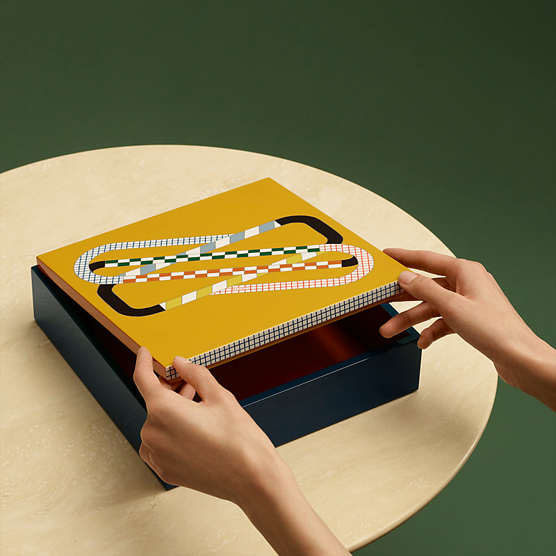 Hermes エルメス テオレム・ラウンド・アンド・ラウンドボックス Theoreme Round and Round box | Hermès Malaysia